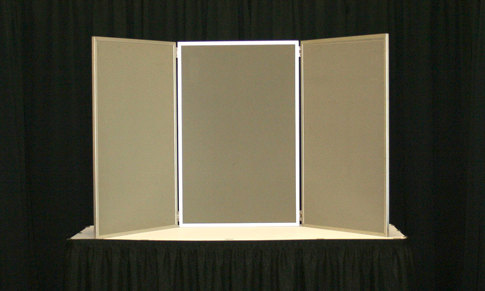 Brown - 3 Panel Table Display